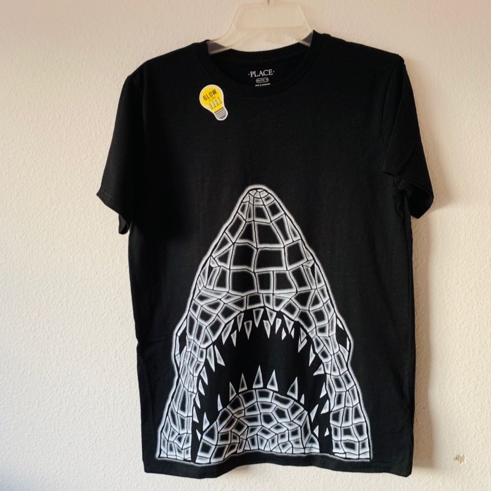 Boy’s Glow in the dark, black T-shirt